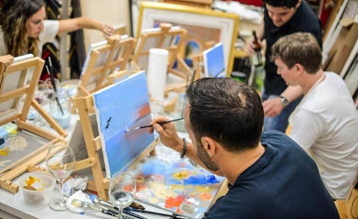 Best Art Club Names: Creative Ideas for Students Adults