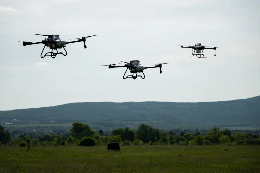 drone accelerates