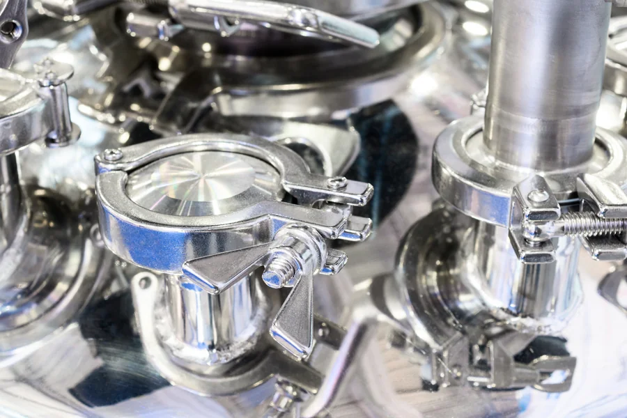 Pharmaceutical manways what to specify for GMP tanks before you buy